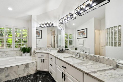 Villa ou maison à vendre à Tarpon Springs, Floride: 4 chambres, 188.31 m2 № 1593597 - photo 18