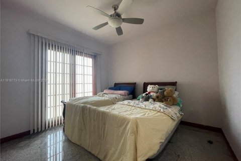 House in Homestead, Florida 4 bedrooms, 261.33 sq.m. № 1870018 - photo 12