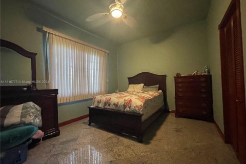 House in Homestead, Florida 4 bedrooms, 261.33 sq.m. № 1870018 - photo 13