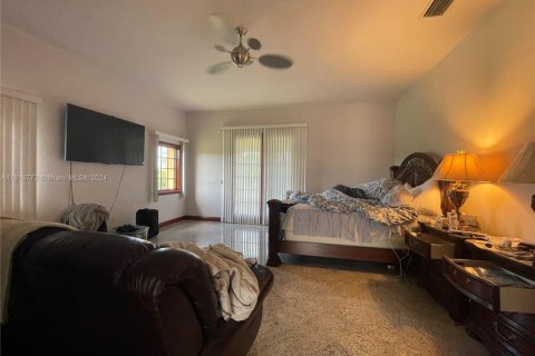 House in Homestead, Florida 4 bedrooms, 261.33 sq.m. № 1870018 - photo 16