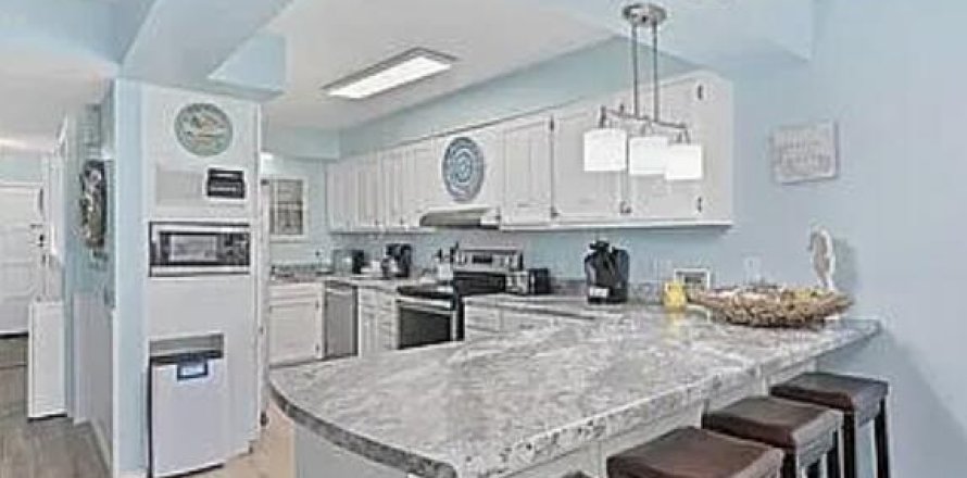 Condominio en Panama City Beach, Florida, 3 dormitorios № 590251