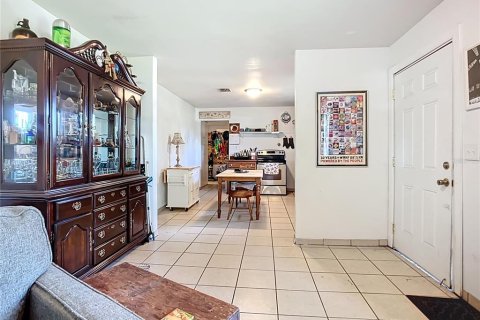 House in Seffner, Florida 2 bedrooms, 83.98 sq.m. № 1847902 - photo 9