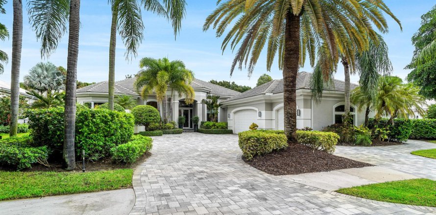 Casa en Palm Beach Gardens, Florida 4 dormitorios, 390.1 m2 № 2432275