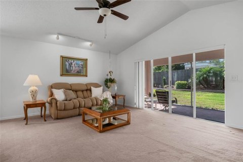 Casa en alquiler en Lake Wales, Florida, 2 dormitorios, 122.72 m2 № 1840406 - foto 5
