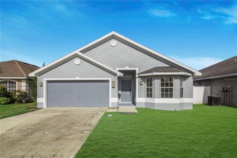 Villa ou maison à vendre à Winter Haven, Floride: 3 chambres, 148.92 m2 № 1613749 - photo 1