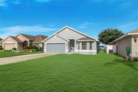 Villa ou maison à vendre à Winter Haven, Floride: 3 chambres, 148.92 m2 № 1613749 - photo 6