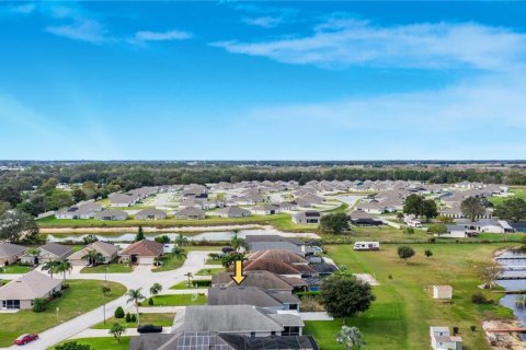 Villa ou maison à vendre à Winter Haven, Floride: 3 chambres, 148.92 m2 № 1613749 - photo 8