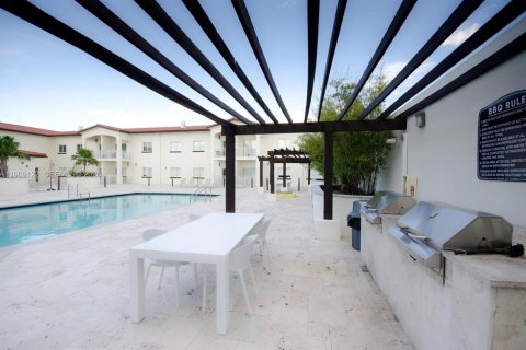 Condominio en venta en Doral, Florida, 2 dormitorios, 112.04 m2 № 2030078 - foto 23