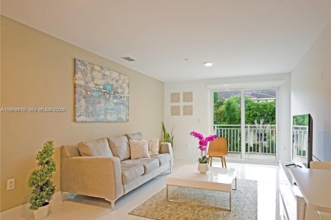 Condominio en venta en Doral, Florida, 2 dormitorios, 112.04 m2 № 2030078 - foto 5