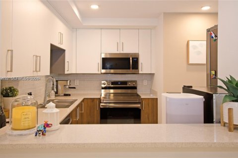 Condominio en venta en Doral, Florida, 2 dormitorios, 112.04 m2 № 2030078 - foto 11