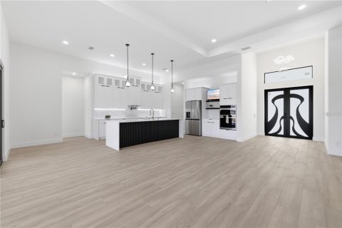 Villa ou maison à vendre à Port Charlotte, Floride: 4 chambres, 218.13 m2 № 2349796 - photo 10