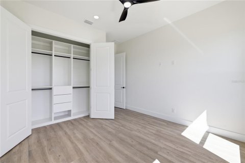 Villa ou maison à vendre à Port Charlotte, Floride: 4 chambres, 218.13 m2 № 2349796 - photo 24