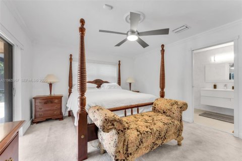 Casa en alquiler en Miami, Florida, 4 dormitorios, 182.83 m2 № 2026955 - foto 24