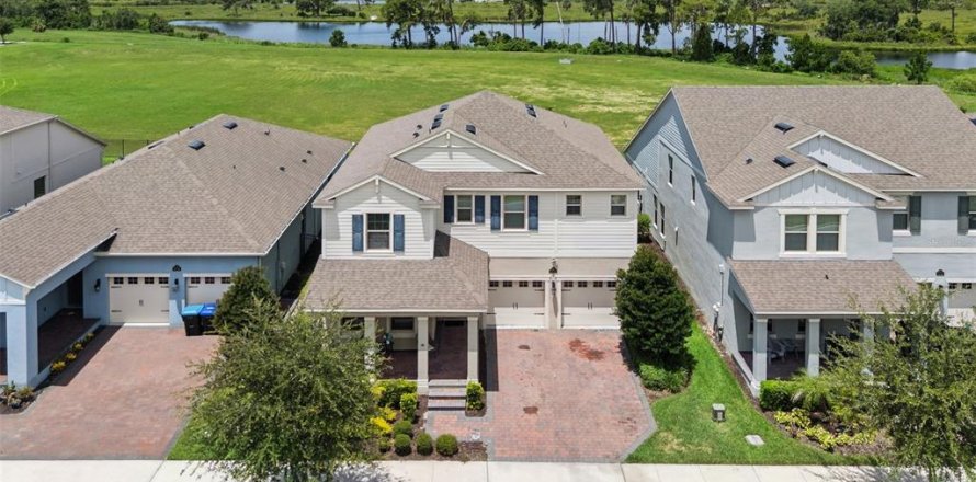 House in Winter Garden, Florida 4 bedrooms, 263.84 sq.m. № 2197746