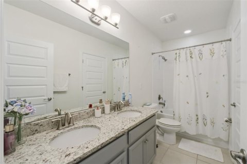 House in Winter Garden, Florida 4 bedrooms, 263.84 sq.m. № 2197746 - photo 26