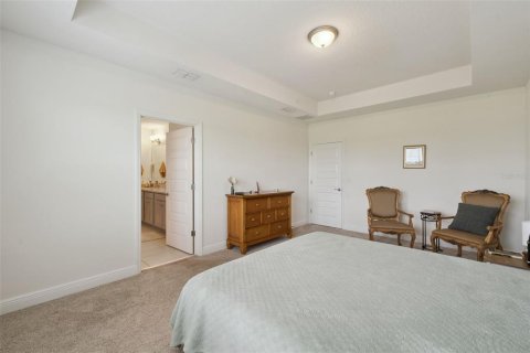 House in Winter Garden, Florida 4 bedrooms, 263.84 sq.m. № 2197746 - photo 17