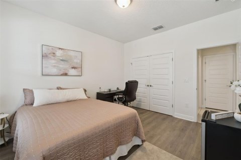 House in Winter Garden, Florida 4 bedrooms, 263.84 sq.m. № 2197746 - photo 18