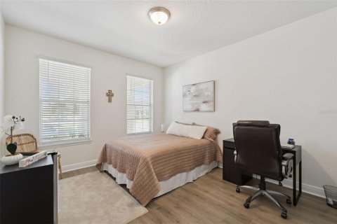 House in Winter Garden, Florida 4 bedrooms, 263.84 sq.m. № 2197746 - photo 19