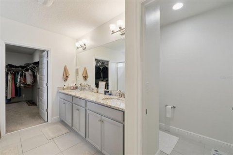 House in Winter Garden, Florida 4 bedrooms, 263.84 sq.m. № 2197746 - photo 27