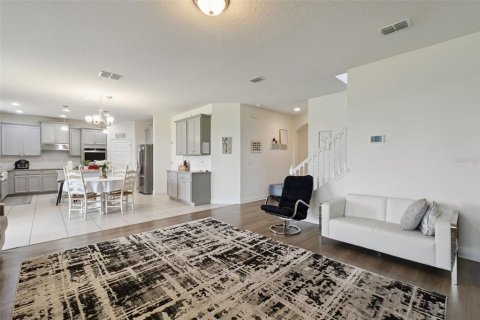 House in Winter Garden, Florida 4 bedrooms, 263.84 sq.m. № 2197746 - photo 8