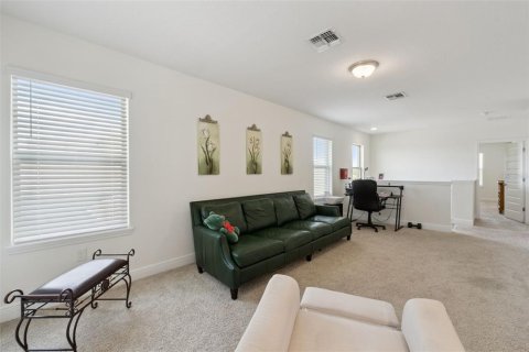 House in Winter Garden, Florida 4 bedrooms, 263.84 sq.m. № 2197746 - photo 14