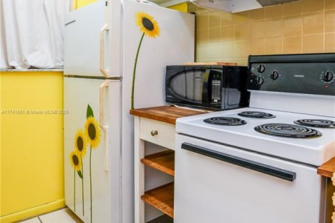 Condominio en venta en Hollywood, Florida, 1 dormitorio, 47.38 m2 № 1709841 - foto 17