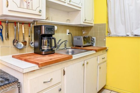 Condominio en venta en Hollywood, Florida, 1 dormitorio, 47.38 m2 № 1709841 - foto 16