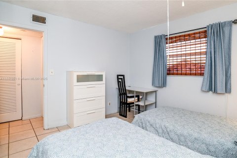 Condominio en venta en Hollywood, Florida, 1 dormitorio, 47.38 m2 № 1709841 - foto 23