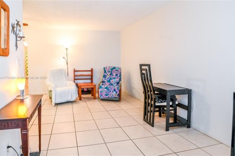 Condominio en venta en Hollywood, Florida, 1 dormitorio, 47.38 m2 № 1709841 - foto 10