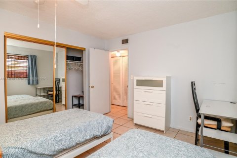 Condominio en venta en Hollywood, Florida, 1 dormitorio, 47.38 m2 № 1709841 - foto 24