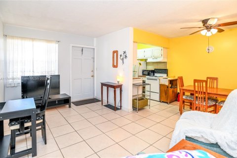 Condominio en venta en Hollywood, Florida, 1 dormitorio, 47.38 m2 № 1709841 - foto 12