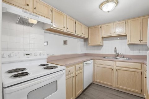 Condominio en venta en Seminole, Florida, 2 dormitorios, 76.18 m2 № 2200054 - foto 10