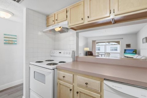 Condominio en venta en Seminole, Florida, 2 dormitorios, 76.18 m2 № 2200054 - foto 12