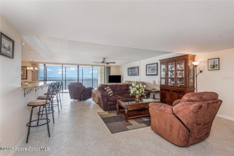 Condo in Titusville, Florida, 3 bedrooms  № 2225123 - photo 8