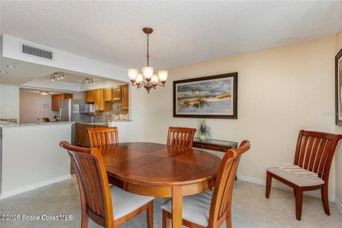 Condo in Titusville, Florida, 3 bedrooms  № 2225123 - photo 11