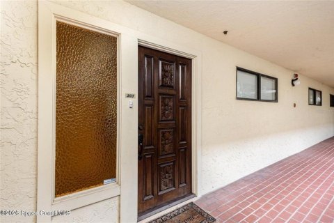Condo in Titusville, Florida, 3 bedrooms  № 2225123 - photo 5