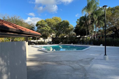 Adosado en venta en Miami, Florida, 3 dormitorios, 147.9 m2 № 2029942 - foto 28