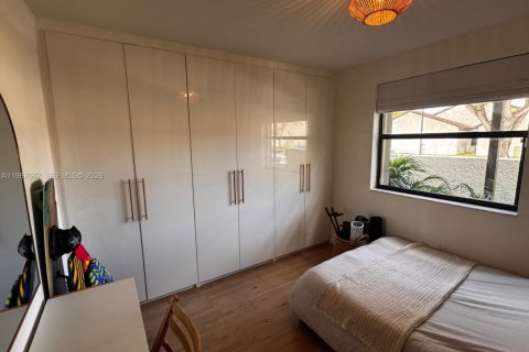 Adosado en venta en Miami, Florida, 3 dormitorios, 147.9 m2 № 2029942 - foto 23