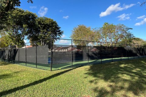 Adosado en venta en Miami, Florida, 3 dormitorios, 147.9 m2 № 2029942 - foto 30