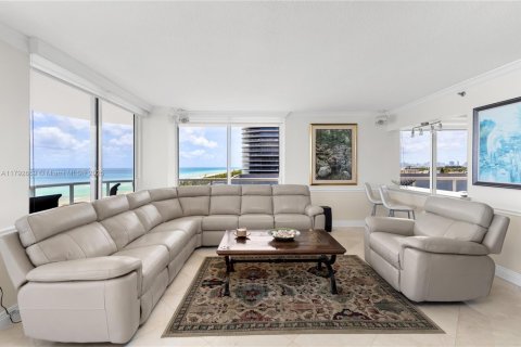 Copropriété à vendre à Surfside, Floride: 3 chambres, 209.96 m2 № 1695910 - photo 3