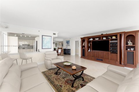 Copropriété à vendre à Surfside, Floride: 3 chambres, 209.96 m2 № 1695910 - photo 5