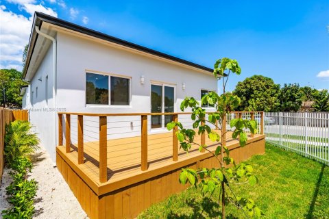 Villa ou maison à louer à Fort Lauderdale, Floride: 3 chambres № 1930217 - photo 17