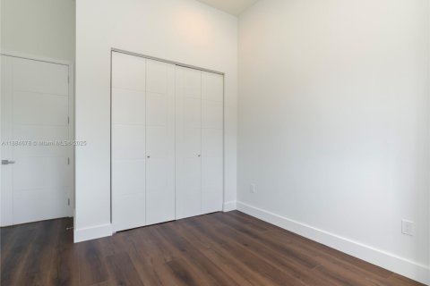 Villa ou maison à louer à Fort Lauderdale, Floride: 3 chambres № 1930217 - photo 27