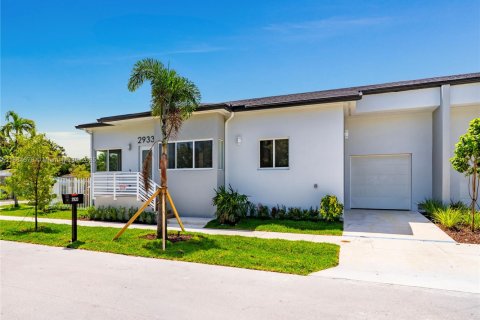 Villa ou maison à louer à Fort Lauderdale, Floride: 3 chambres № 1930217 - photo 7