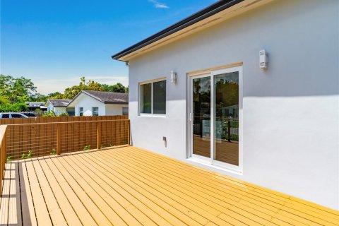 Villa ou maison à louer à Fort Lauderdale, Floride: 3 chambres № 1930217 - photo 19