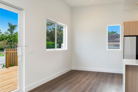 Villa ou maison à louer à Fort Lauderdale, Floride: 3 chambres № 1930217 - photo 14