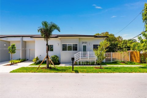 Villa ou maison à louer à Fort Lauderdale, Floride: 3 chambres № 1930217 - photo 4