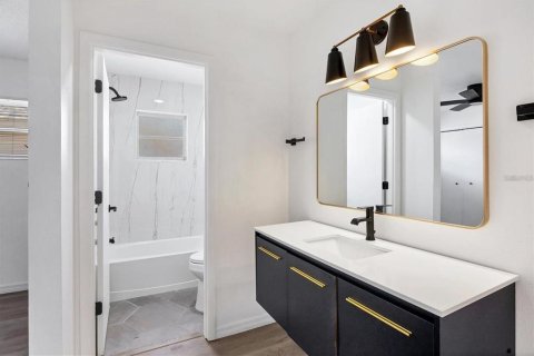 Villa ou maison à vendre à Nokomis, Floride: 2 chambres, 129.04 m2 № 2408147 - photo 10