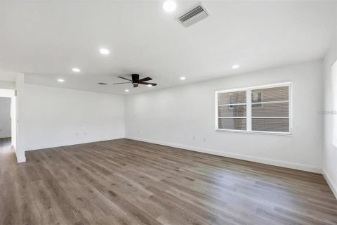Villa ou maison à vendre à Nokomis, Floride: 2 chambres, 129.04 m2 № 2408147 - photo 6