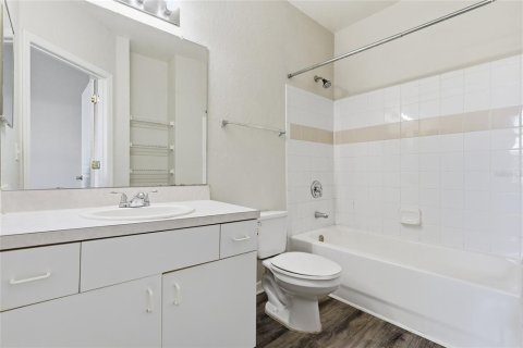 Condo in Tampa, Florida, 2 bedrooms  № 2118306 - photo 18